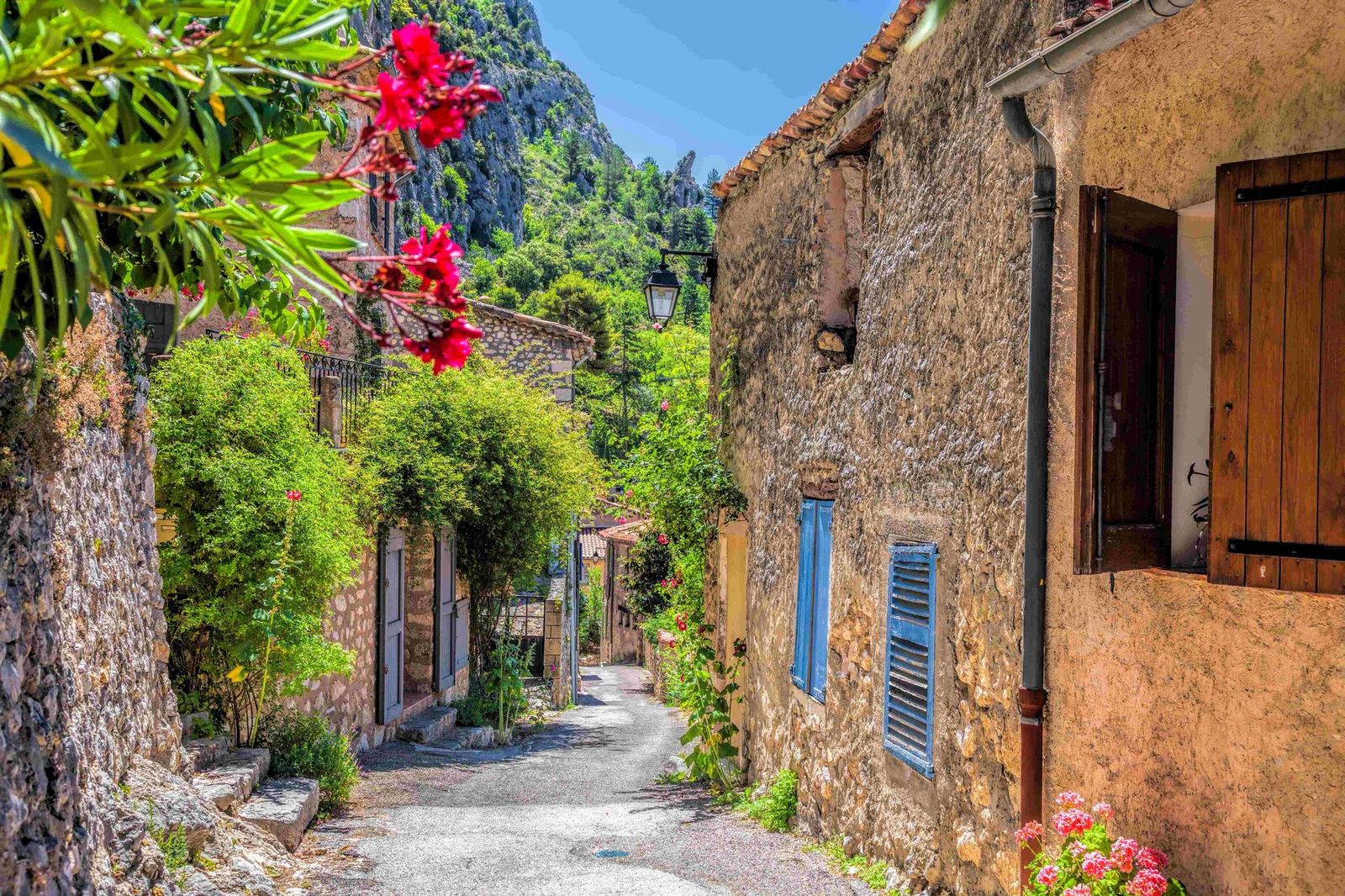 Alley way town Dordogne