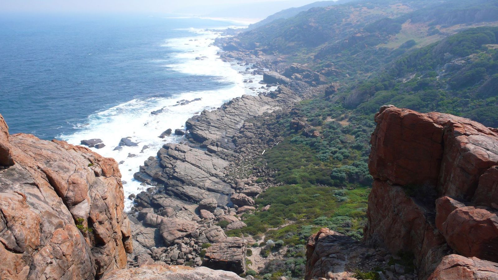 C2C-Wilyabrup-cliffs-and-Crashing-Waves