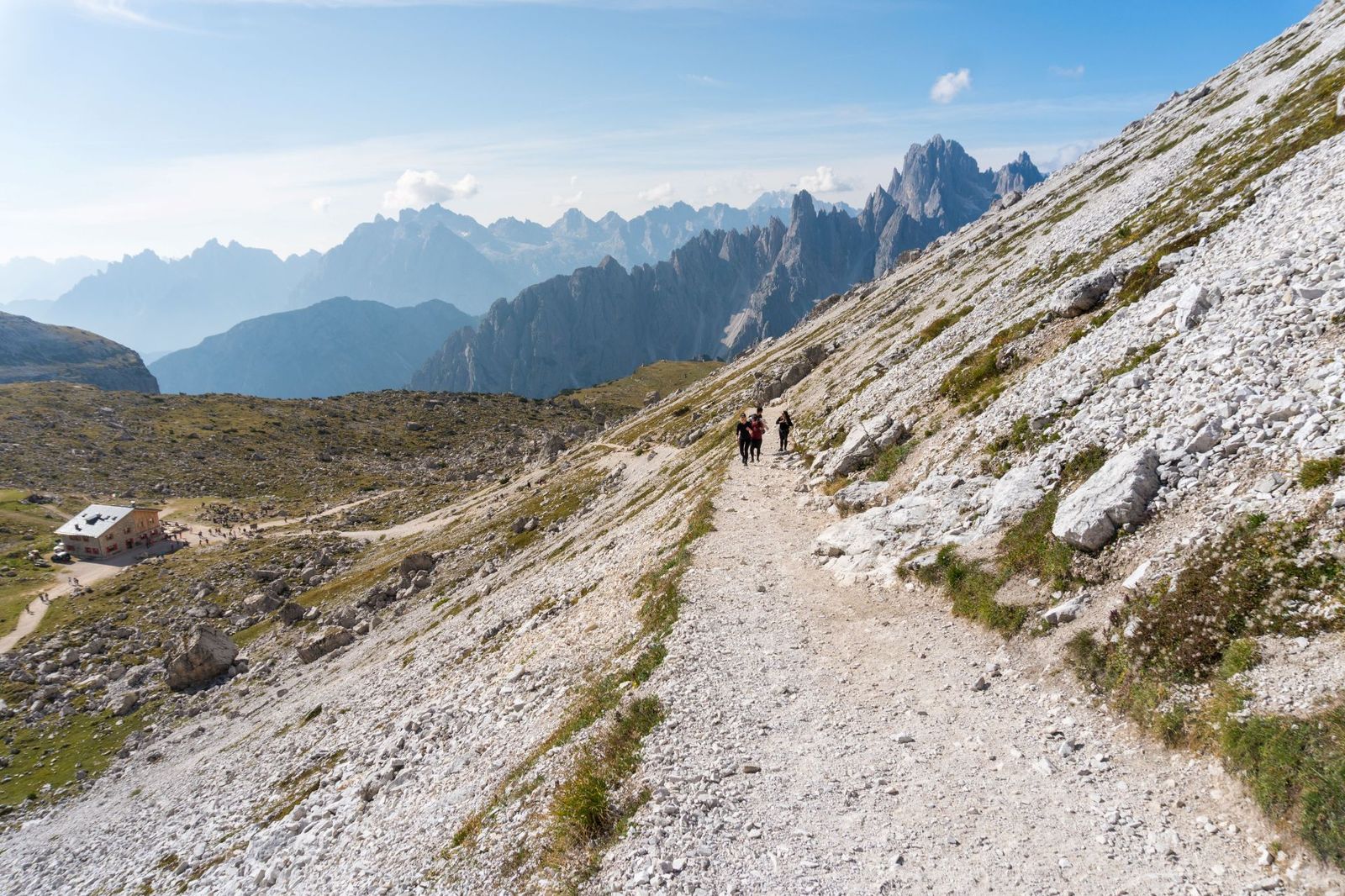 Hiking-Trail-in-the-Dolomites-Three-Peaks.