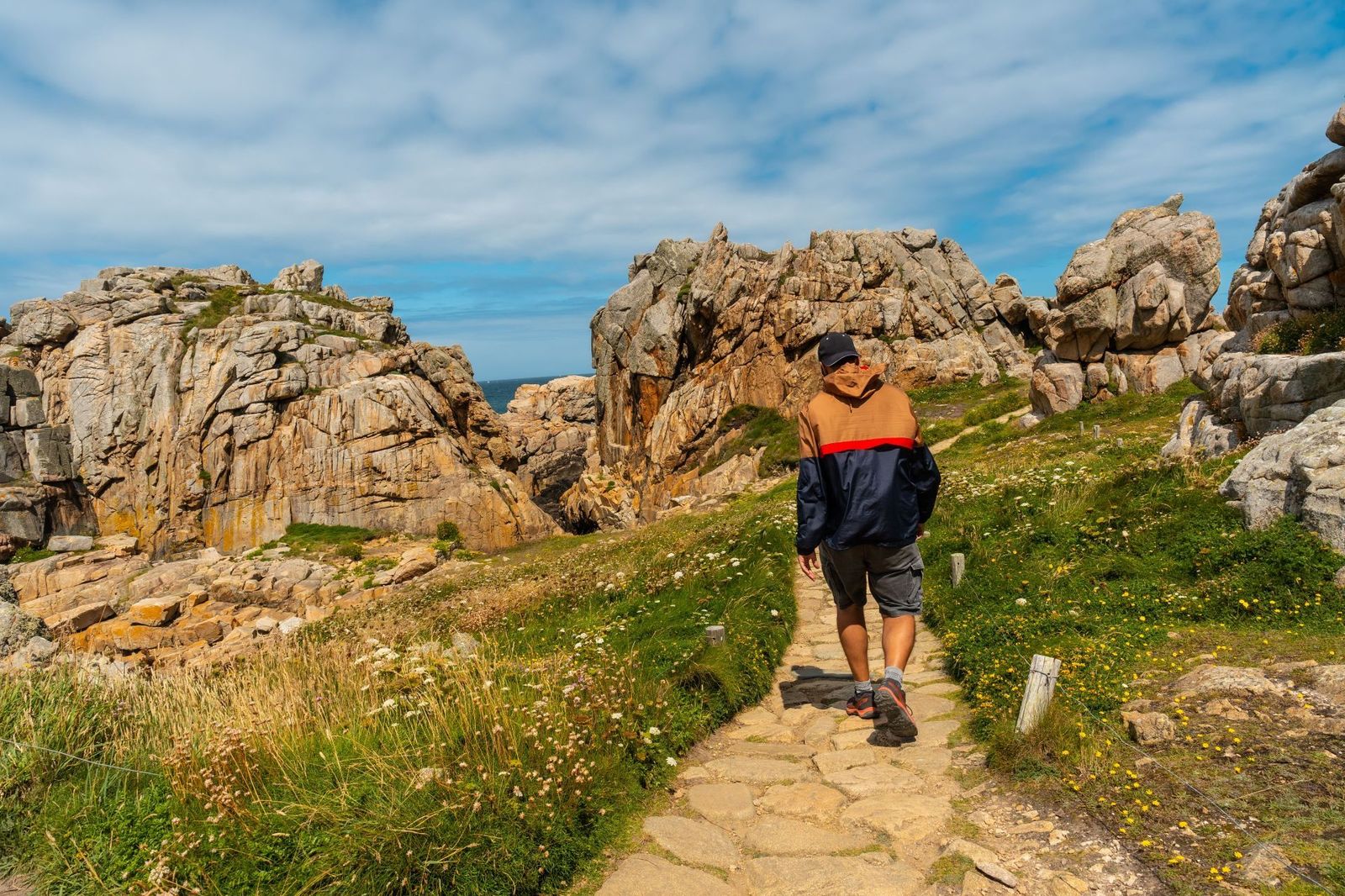 Hiking to a small house Castel Meur Between in the Plougrescant Coast