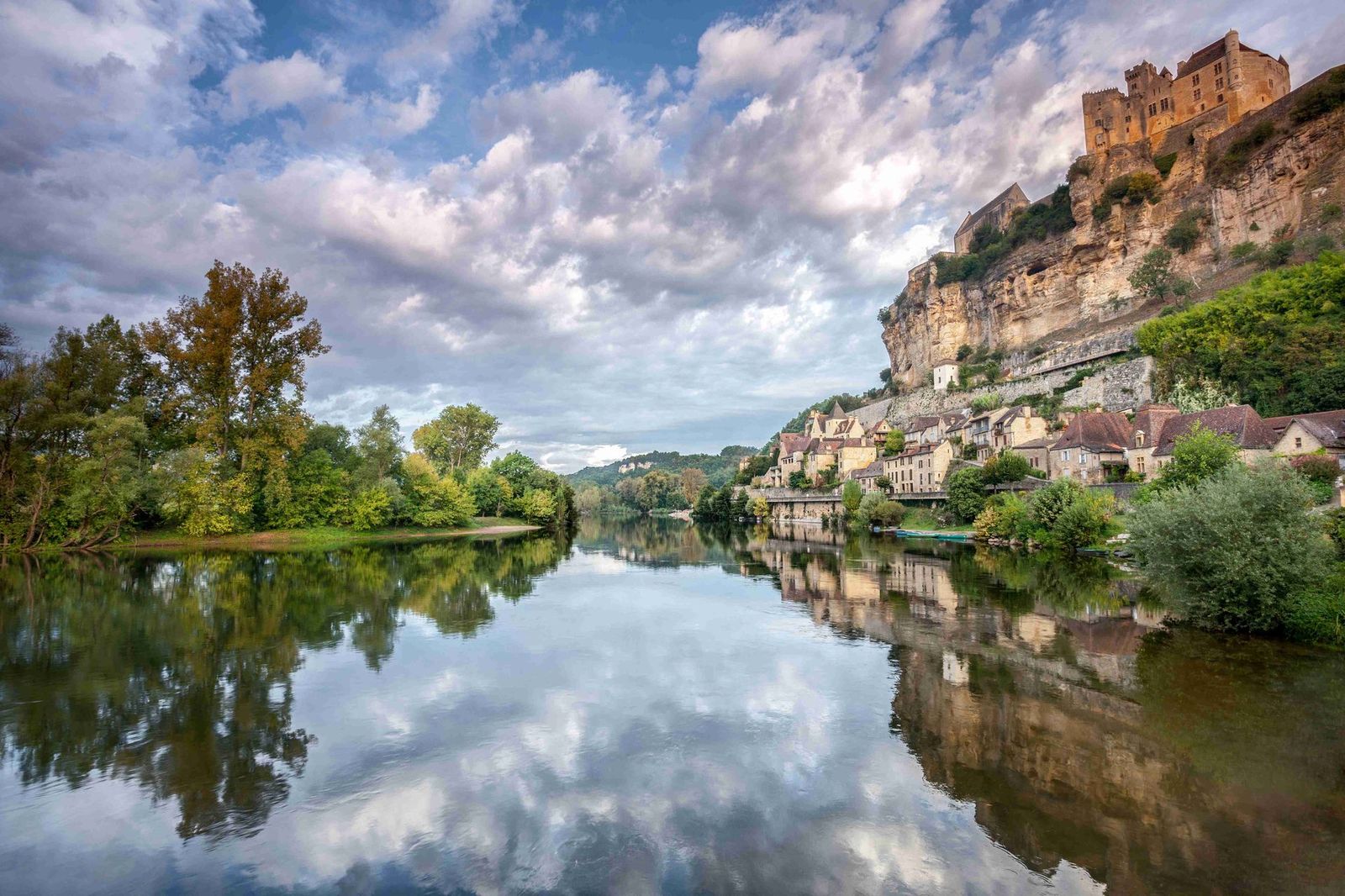 River Dordogne cloud reflection