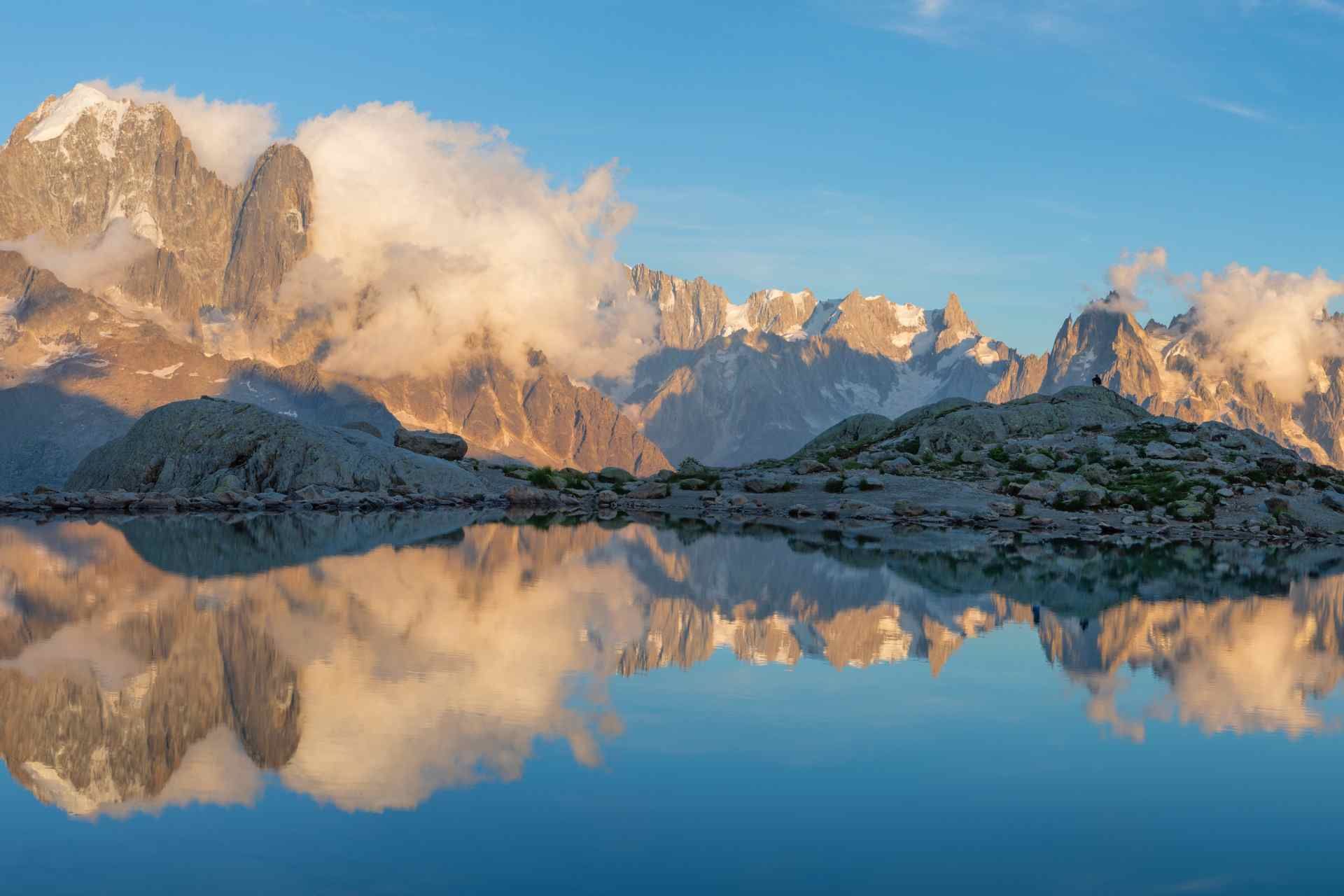 Classic Tour du Mont Blanc In Comfort - 13 Days