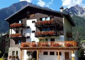 Classic Tour du Mont Blanc In Comfort - 13 Days accommodation