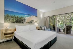 kingfisher resort king room