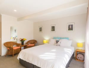 sANDPIPER hotel apollo bay room small