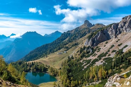 Alpine-Pastures-and-Bordaglia-Lake.