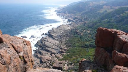 C2C-Wilyabrup-cliffs-and-Crashing-Waves