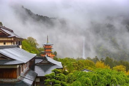Nachi-Falls-and-Seiganto-ji-Pagoda-Shrouded-in-Mist
