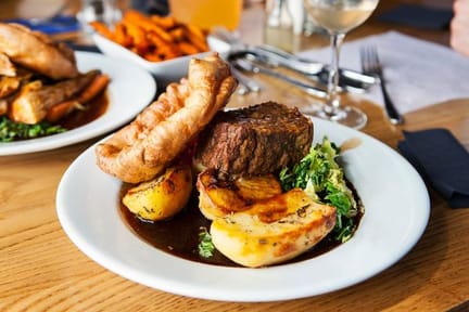 Vegetarian-Roast-Dinner