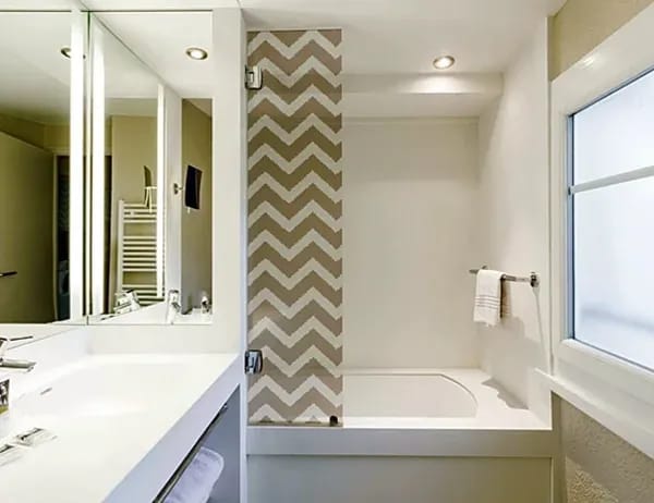 Annecy room bathroom