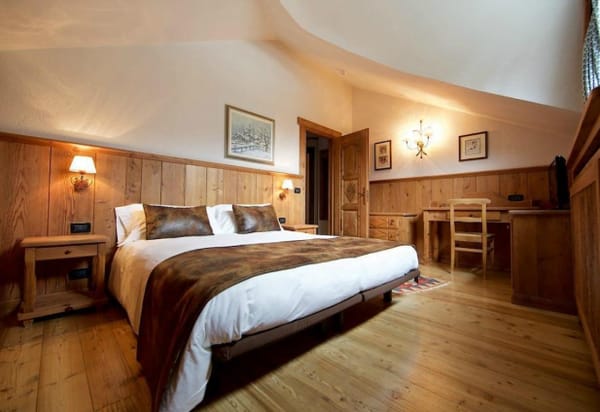 Bouton hotel bedroom