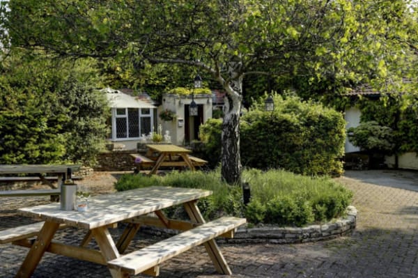 Compass Inn Outdoor