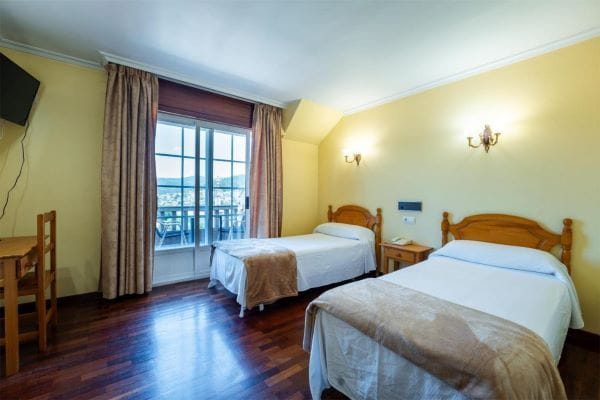 Hotel Isape BEDROOM 2