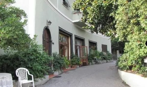 Hotel Pensione Moderna Outdoor