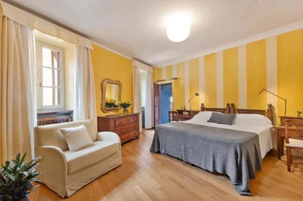 Hotel Pironi Bedroom 4