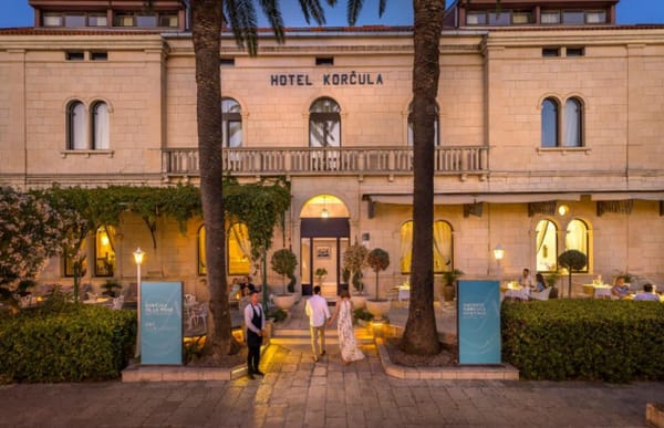 Hotel de la Ville Korcula outside view small2