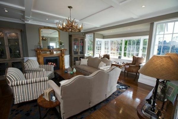 Parklands Main Guest House Lounge small