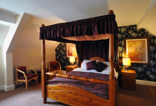 Royal George Bedroom