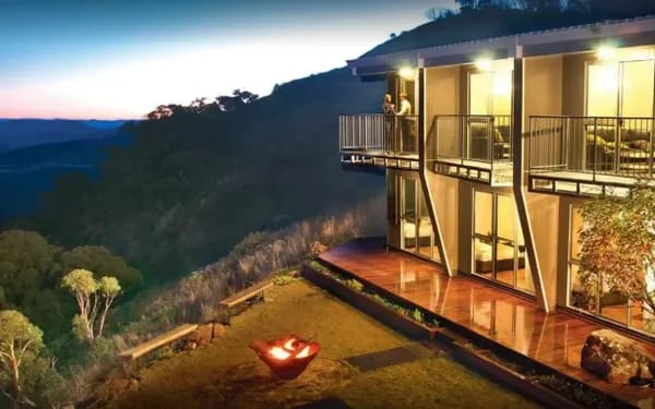 The general Hotham balcony small