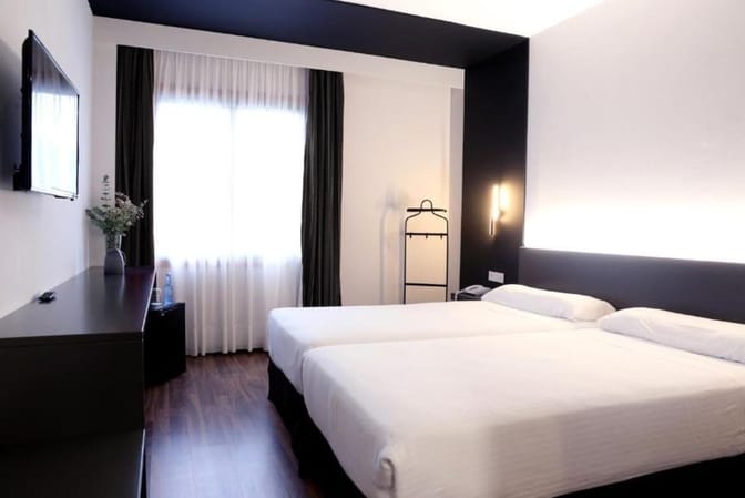 Alfonso IX bedroom
