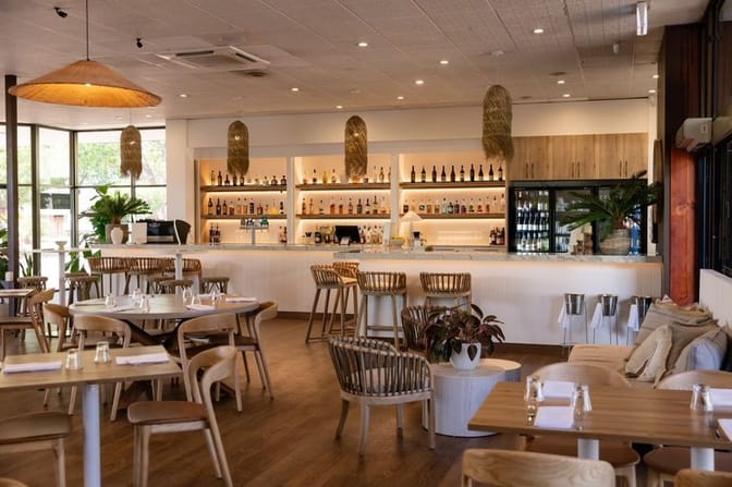 Contour Hotel dining