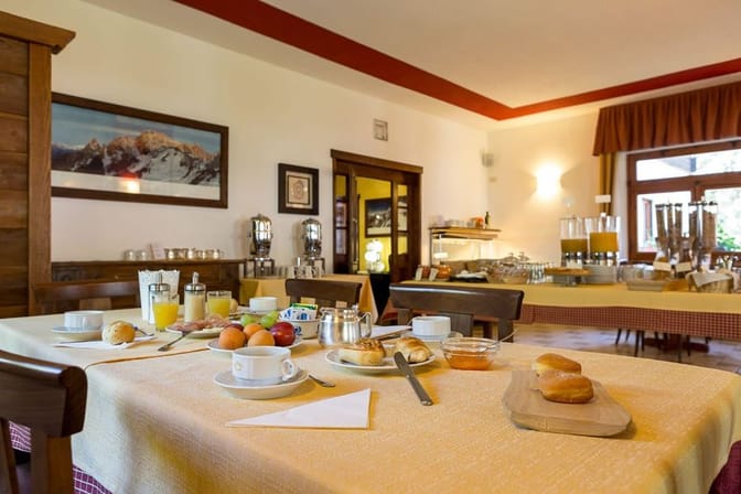 Breakfast at Hotel Crampon on the TMB