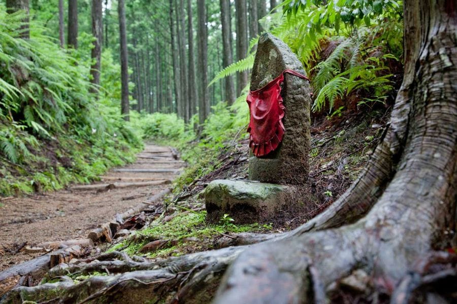 nakahechi-route-statue