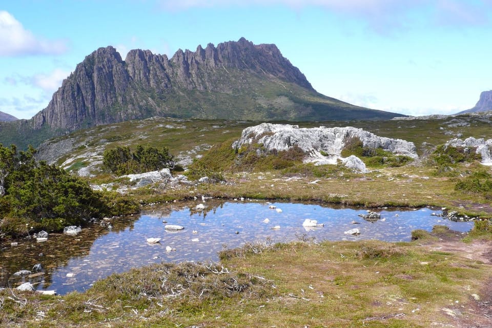 Cradle-Mountain-Magnificent-View-from-an-Alpine-Tarn