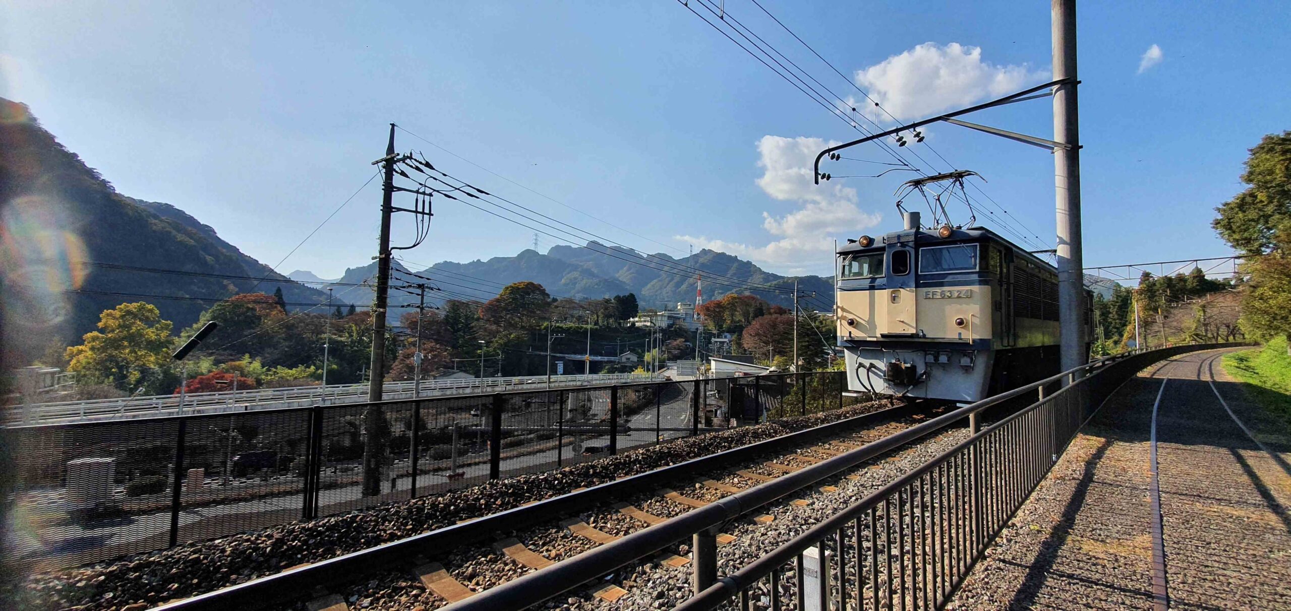 Train on Nakasendo